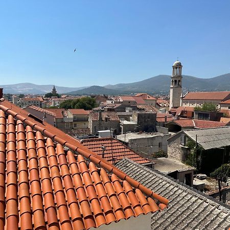 XIV Century Rooms Kastela Ngoại thất bức ảnh