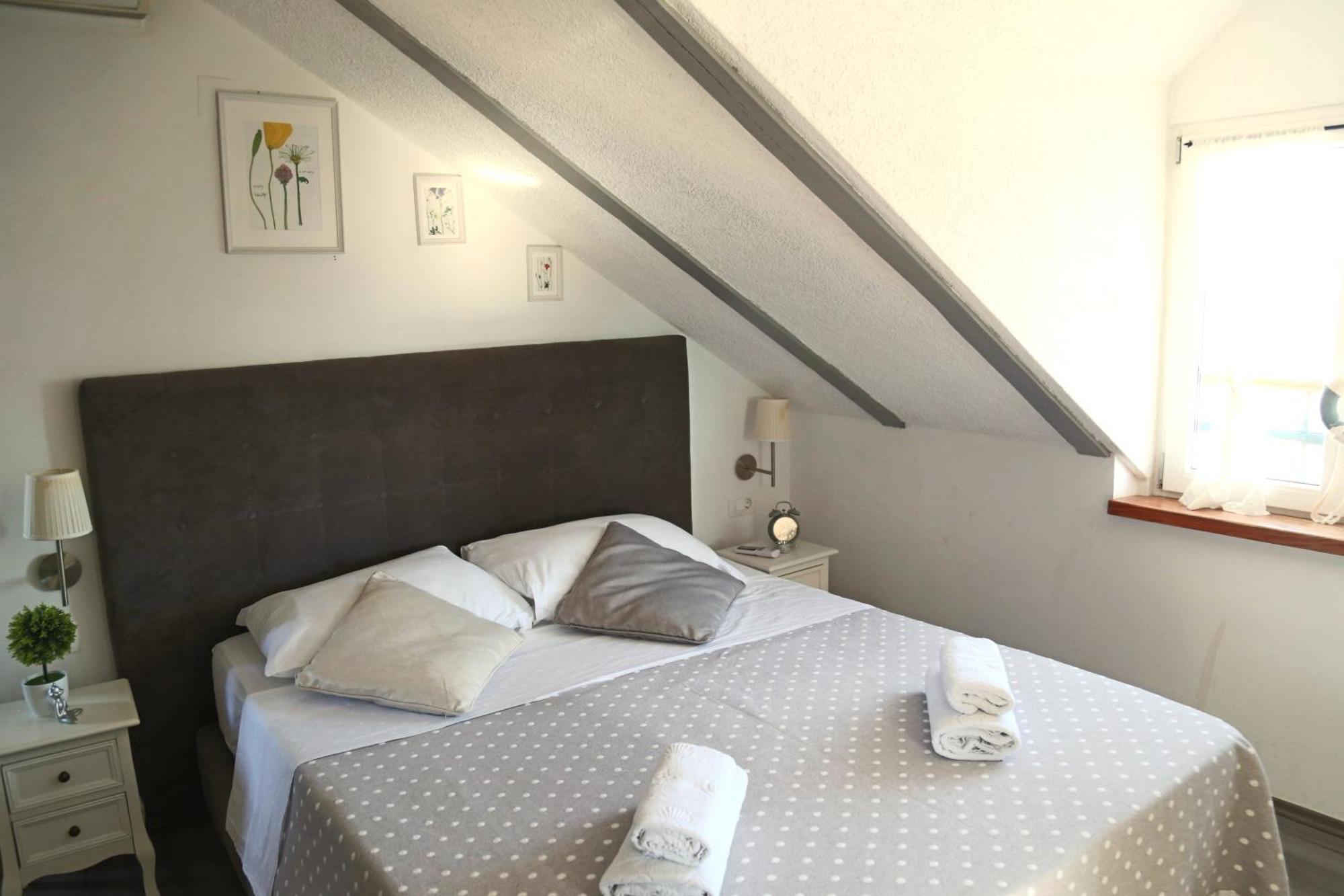 XIV Century Rooms Kastela Phòng bức ảnh