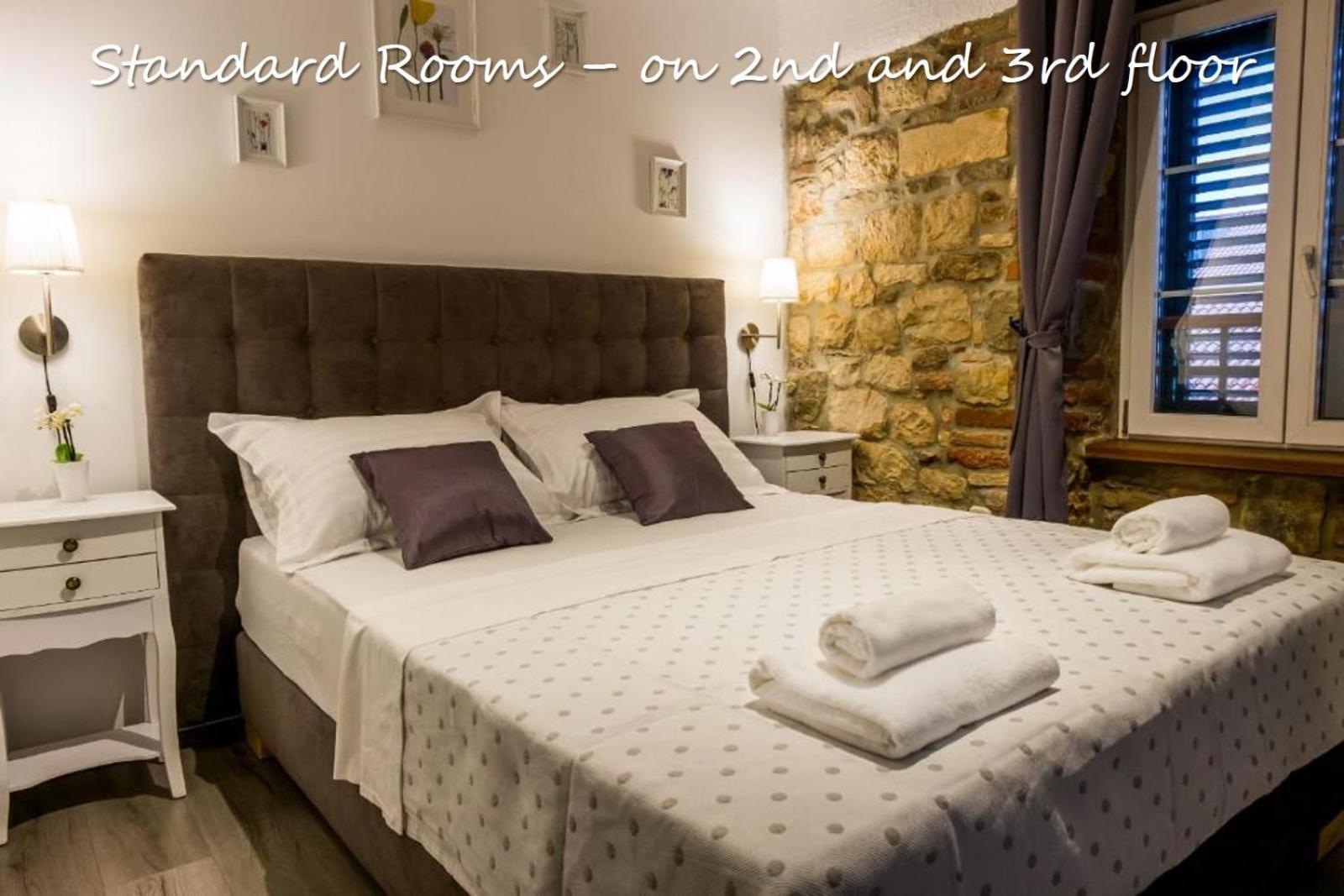 XIV Century Rooms Kastela Ngoại thất bức ảnh