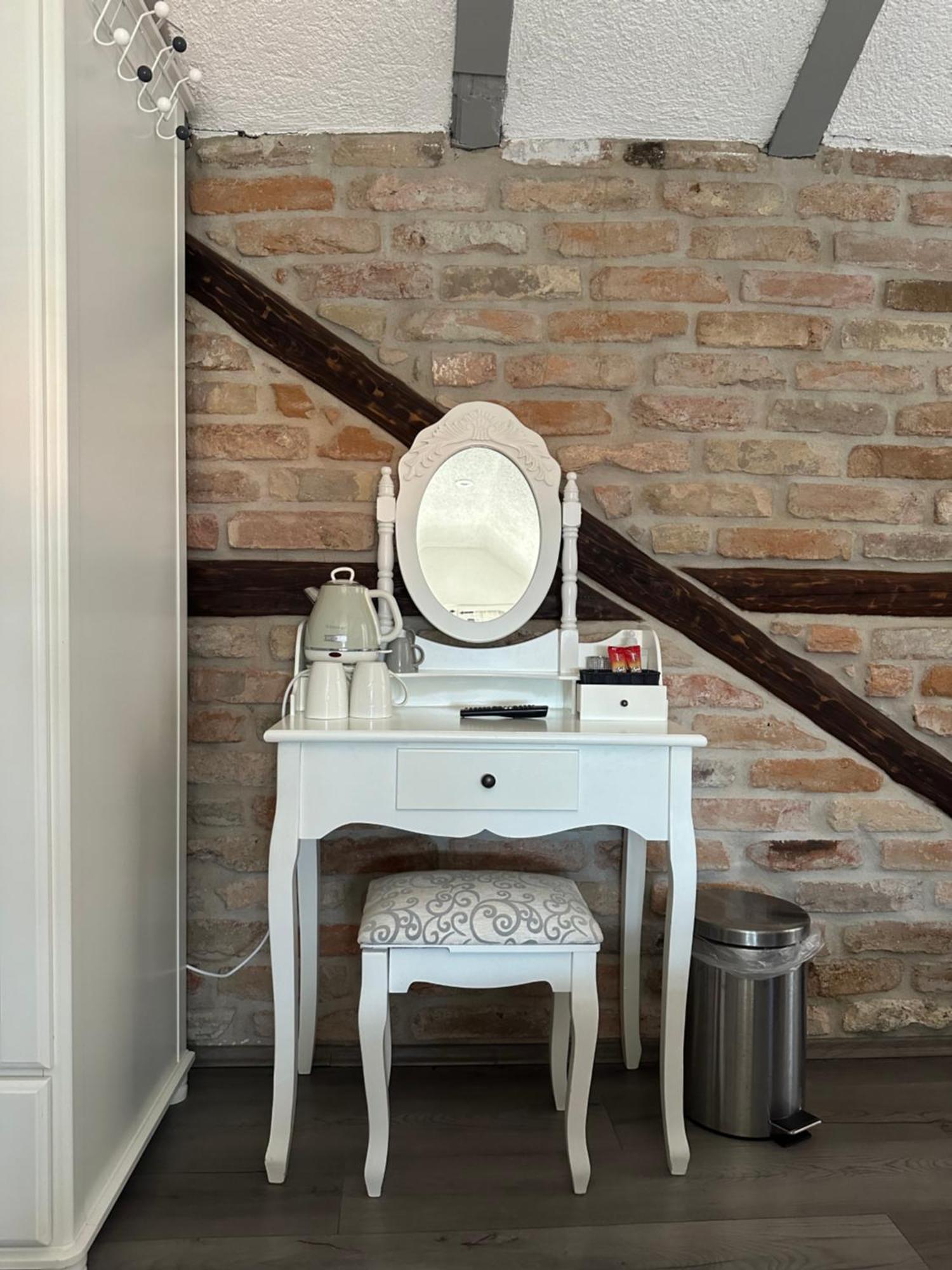 XIV Century Rooms Kastela Ngoại thất bức ảnh