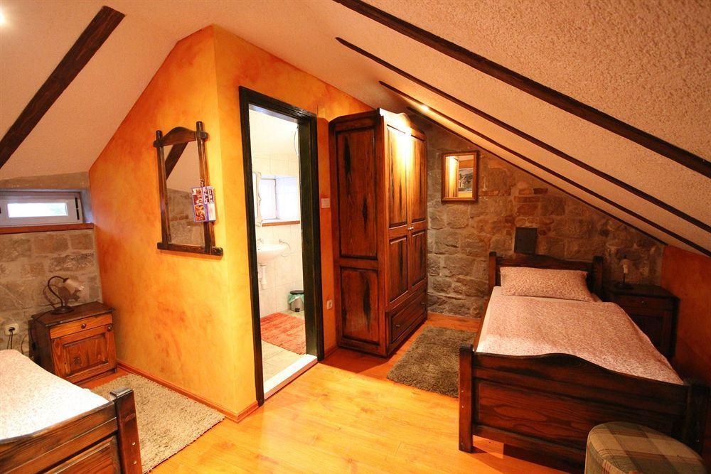 XIV Century Rooms Kastela Ngoại thất bức ảnh