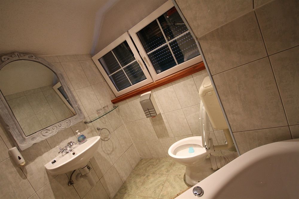 XIV Century Rooms Kastela Ngoại thất bức ảnh